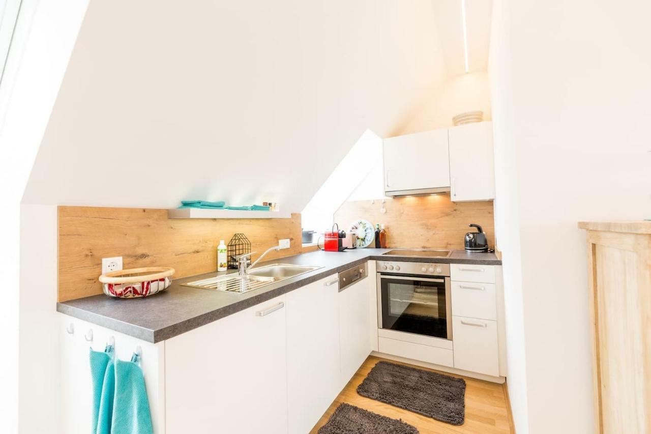 Grosse Dachgeschosswohnung Im Herzen Von Graz Exterior photo